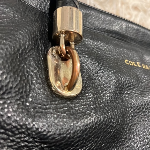 Cole Haan Black Leather shoulder bag - Picture 2 of 10